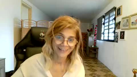 francelune online show from February 8, 2026, 12:08 pm