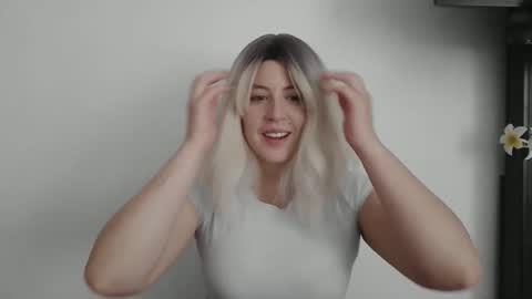 Francesca online show from February 5, 2026, 5:28 pm