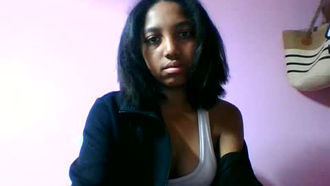 francia333068 online show from June 22, 2026, 5:32 pm