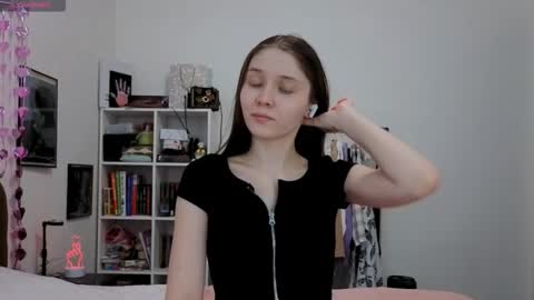 Snapshot of francinaporteus chatting on February 20, 2026, 8:16 am Francis online show from February 20, 2026, 8:16 am