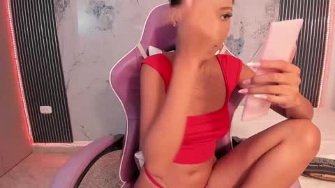 Laura online show from May 20, 2026, 7:42 pm