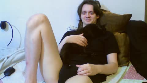 Snapshot of francisgray chatting on April 8, 2026, 3:34 pm Frank online show from April 8, 2026, 3:34 pm
