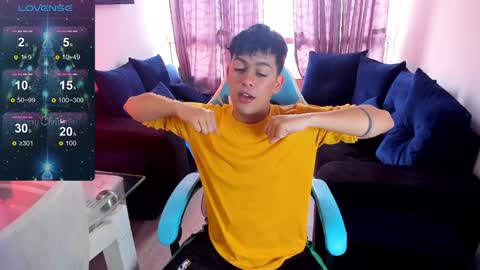 Snapshot of franco_rizzo01 chatting on December 13, 2024, 7:53 pm frank online show from December 13, 2024, 7:53 pm