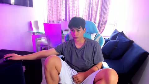 Snapshot of franco_rizzo01 chatting on January 29, 2025, 6:18 pm frank online show from January 29, 2025, 6:18 pm