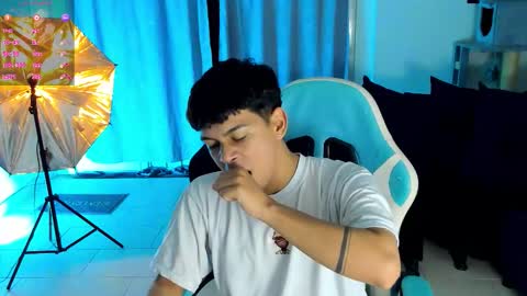 Snapshot of franco_rizzo01 chatting on November 14, 2025, 5:28 am frank online show from November 14, 2025, 5:28 am