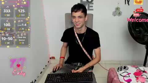 Snapshot of franco_taylor chatting on June 25, 2026, 1:26 pm Franco taylor online show from June 25, 2026, 1:26 pm