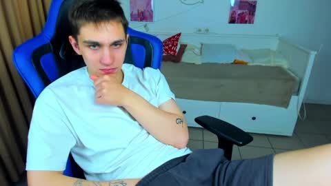 Frank online show from May 15, 2026, 4:41 am