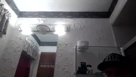 Famous Blue Eyes online show from April 6, 2026, 2:42 am