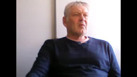 frannkboy61 online show from April 21, 2026, 12:00 pm