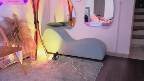 Fransheska online show from May 15, 2026, 11:39 am
