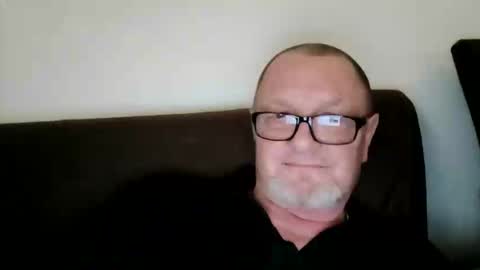 Wolfi online show from March 5, 2026, 9:27 am