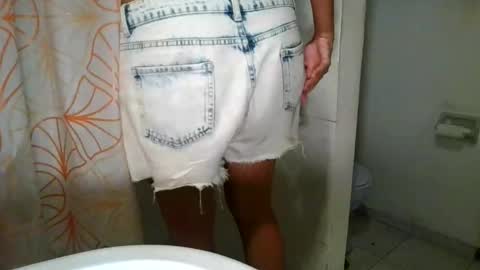 Snapshot of freakjawn1992 chatting on October 16, 2025, 10:44 pm FreakJawn online show from October 16, 2025, 10:44 pm