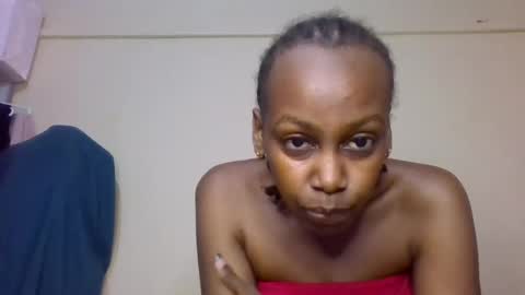 Snapshot of freaky_beauty chatting on July 6, 2026, 7:27 am freaky_beauty online show from July 6, 2026, 7:27 am