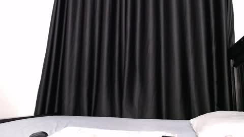 freaky_bunnies online show from March 16, 2026, 9:02 am