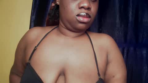 Snapshot of freaky_slut5 chatting on May 19, 2026, 4:08 am freaky slut5 online show from May 19, 2026, 4:08 am