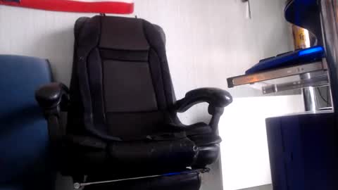 Snapshot of fred1051 chatting on January 7, 2026, 9:01 am yo online show from January 7, 2026, 9:01 am