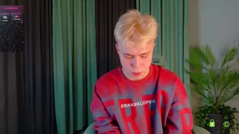 Snapshot of fred_cute chatting on March 16, 2026, 5:06 pm Fred online show from March 16, 2026, 5:06 pm