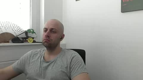 Snapshot of freddow chatting on March 6, 2025, 10:09 am freddow online show from March 6, 2025, 10:09 am