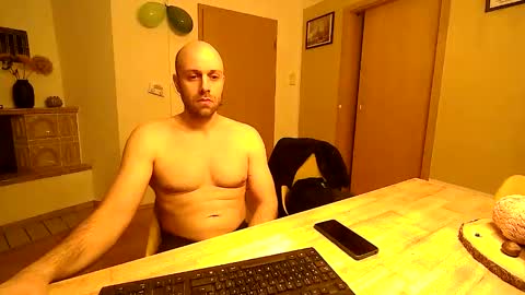 Snapshot of freddow chatting on October 18, 2025, 8:20 pm freddow online show from October 18, 2025, 8:20 pm