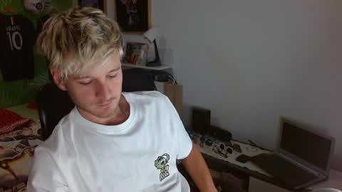 Frederick Perin online show from December 5, 2025, 1:42 pm