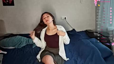 Mia online show from December 3, 2025, 11:08 am