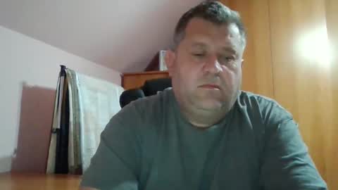 freeboy80180 online show from November 12, 2025, 4:18 pm