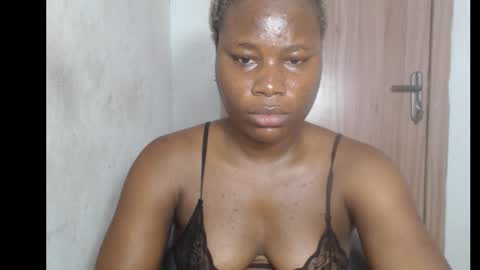 Snapshot of frekkymorelle chatting on October 11, 2025, 6:45 am frekkymorelle online show from October 11, 2025, 6:45 am