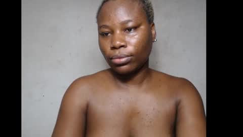 Snapshot of frekkymorelle chatting on October 23, 2025, 4:45 am frekkymorelle online show from October 23, 2025, 4:45 am