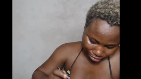 Snapshot of frekkymorelle chatting on November 11, 2025, 7:03 pm frekkymorelle online show from November 11, 2025, 7:03 pm