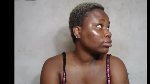 Snapshot of frekkymorelle chatting on November 18, 2025, 7:57 am frekkymorelle online show from November 18, 2025, 7:57 am