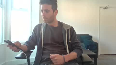 Snapshot of frenchbdmaninlondon chatting on April 27, 2026, 11:08 am Horny Paul online show from April 27, 2026, 11:08 am