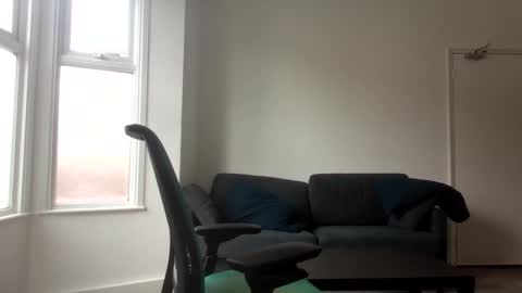Snapshot of frenchbdmaninlondon chatting on May 3, 2026, 12:11 pm Horny Paul online show from May 3, 2026, 12:11 pm