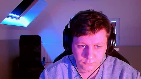 French fries online show from November 9, 2025, 9:40 am