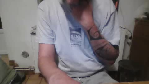 frenchpapalover online show from April 23, 2026, 4:03 am