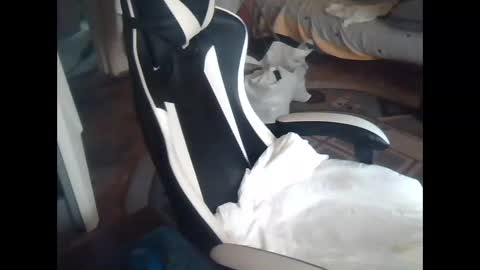 frenks117864 online show from March 13, 2026, 12:12 pm