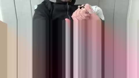 freshman  imonyou98 online show from December 13, 2024, 11:34 am