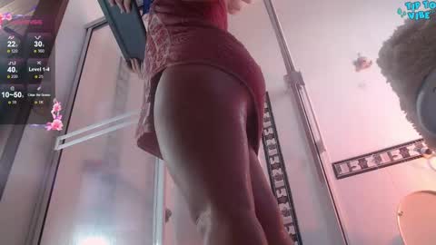 Snapshot of fresita44 chatting on December 7, 2024, 5:42 pm see u 500 pm hora col online show from December 7, 2024, 5:42 pm