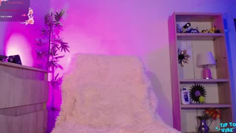 Snapshot of fresita44 chatting on December 14, 2024, 3:18 am see u 500 pm hora col online show from December 14, 2024, 3:18 am