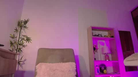 Snapshot of fresita44 chatting on December 20, 2024, 12:52 am see u 500 pm hora col online show from December 20, 2024, 12:52 am