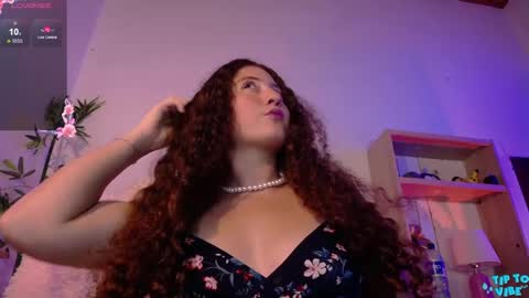 Snapshot of fresita44 chatting on December 23, 2024, 11:06 pm see u 500 pm hora col online show from December 23, 2024, 11:06 pm