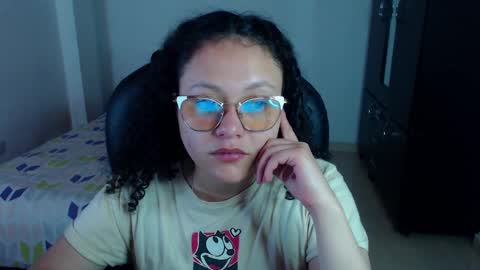 Louise  online show from January 23, 2025, 6:39 am