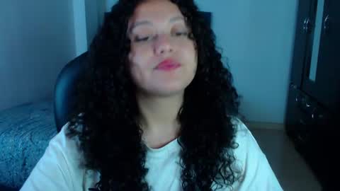 Snapshot of freud_x_louise1 chatting on June 26, 2026, 12:09 pm Louise online show from June 26, 2026, 12:09 pm