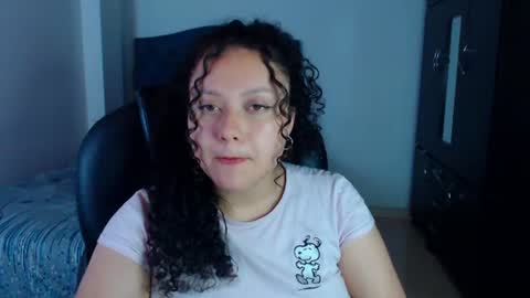 Snapshot of freud_x_louise1 chatting on July 23, 2026, 1:58 am Louise online show from July 23, 2026, 1:58 am