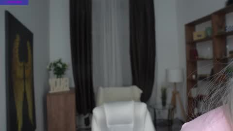 Freya online show from April 11, 2026, 7:40 pm