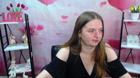 Snapshot of freyadak chatting on May 8, 2026, 5:18 pm FreyaDak online show from May 8, 2026, 5:18 pm