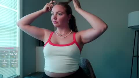 Snapshot of freyafux chatting on June 12, 2026, 9:46 pm Miss Freya online show from June 12, 2026, 9:46 pm