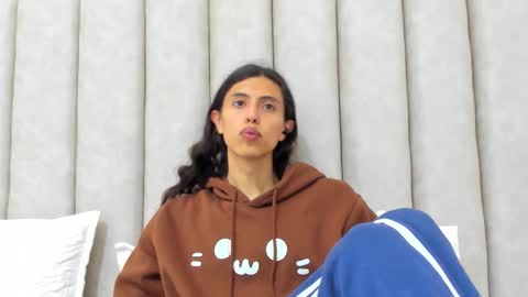 FreyaMoller  online show from March 5, 2026, 6:48 pm