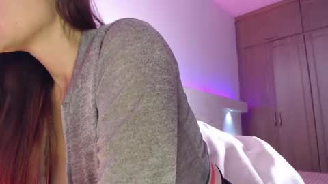 FREYJA LOREN online show from December 1, 2024, 6:08 pm