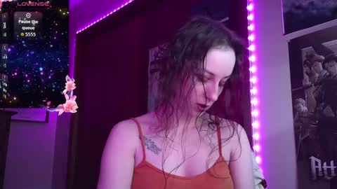 FreyaTheGemini online show from October 1, 2025, 2:39 am