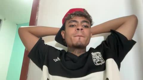 Snapshot of freyva_ chatting on November 28, 2025, 8:39 am freyva_ online show from November 28, 2025, 8:39 am